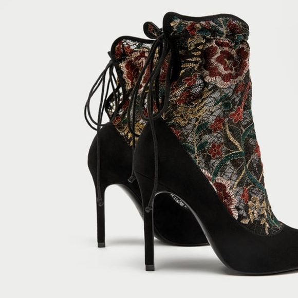ZARA EMBROIDERED STOCKING-STYLE HIGH HEEL BOOTS - Picture 4 of 8
